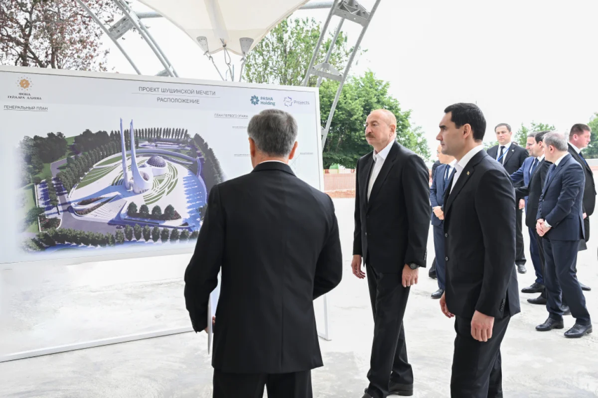 İlham Əliyev və Sərdar Berdiməhəmmədov Şuşa məscidində olublar