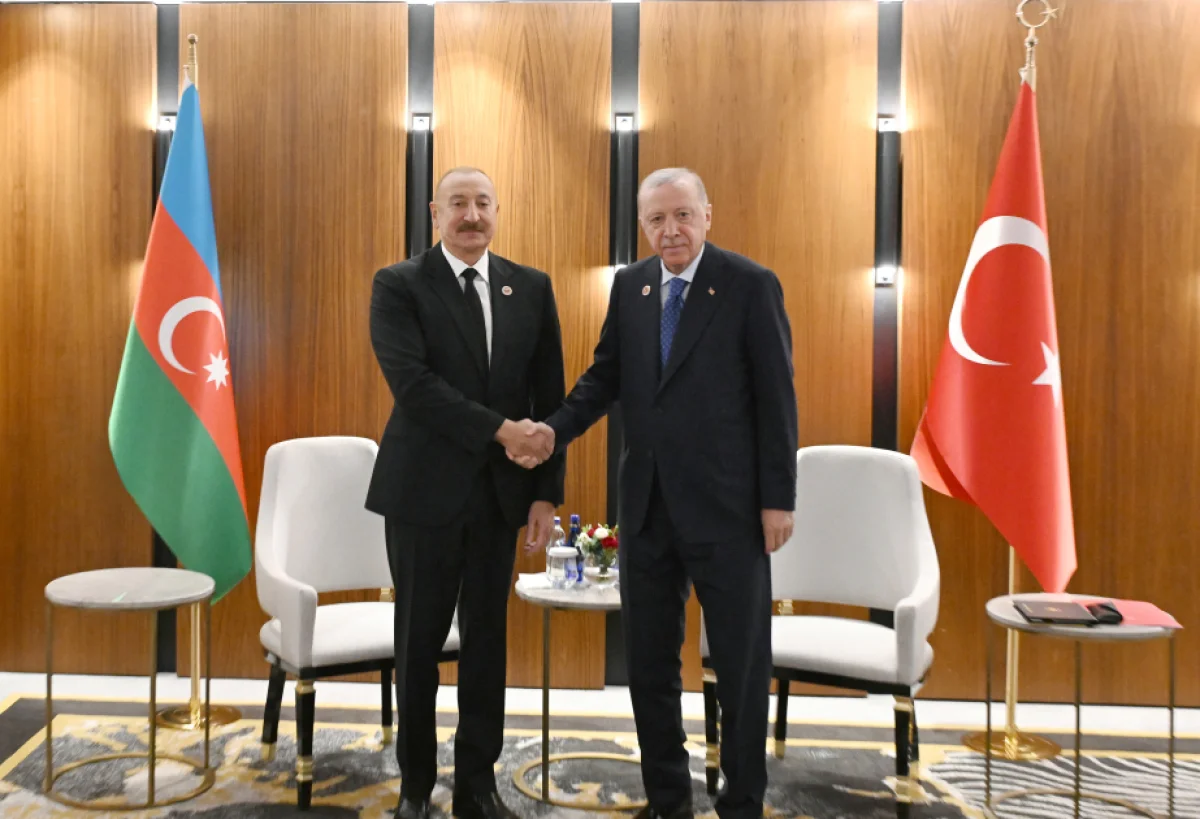 İlham Əliyevin Rəcəb Tayyib Ərdoğanla görüşü oldu - FOTO