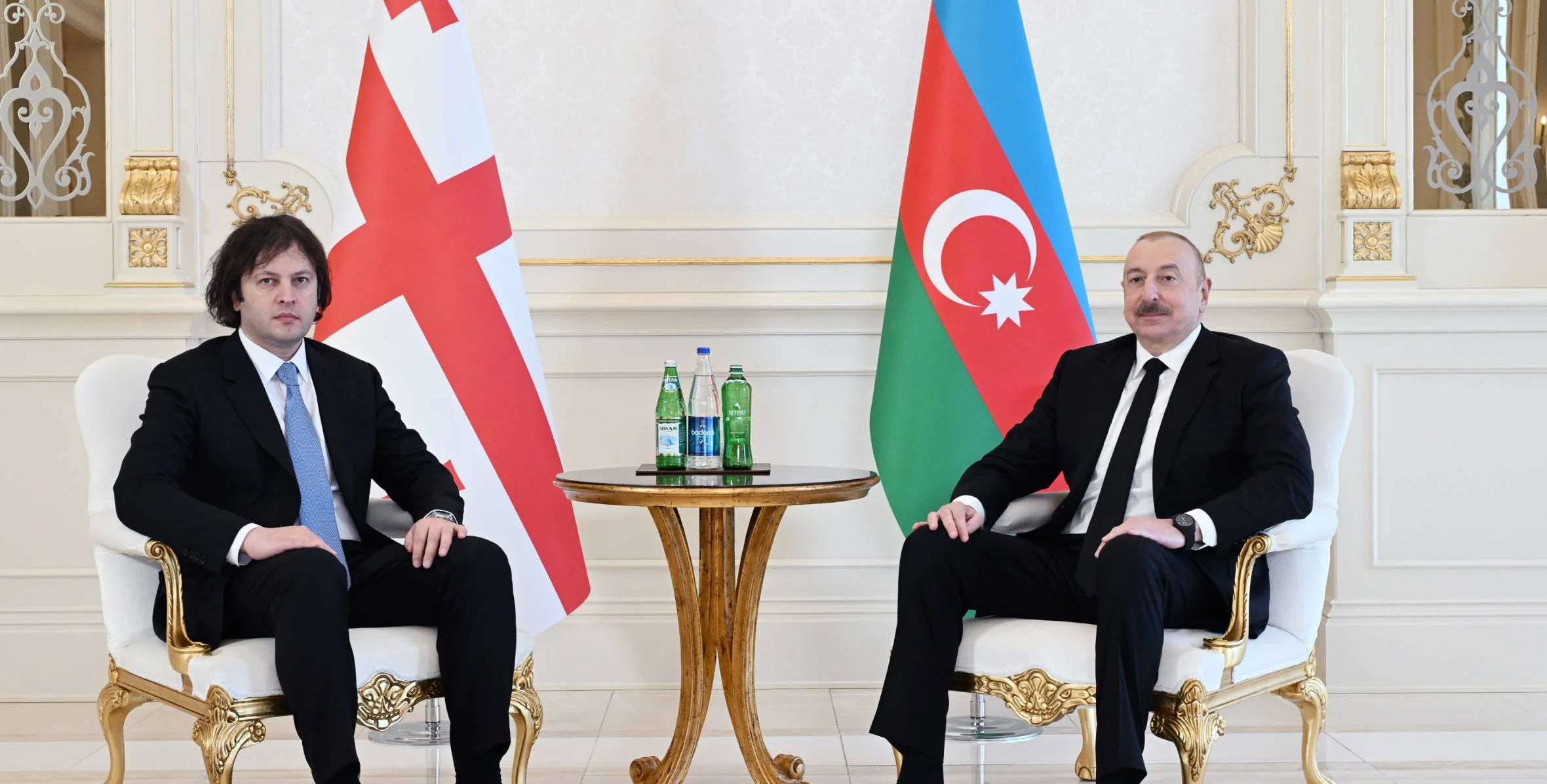 İrakli Kobaxidze İlham Əliyevə zəng edib