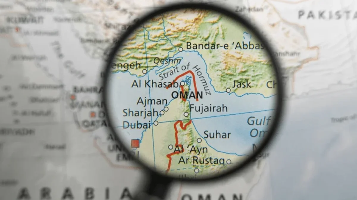 Иран полностью перекрыл Ормузский пролив для судоходства