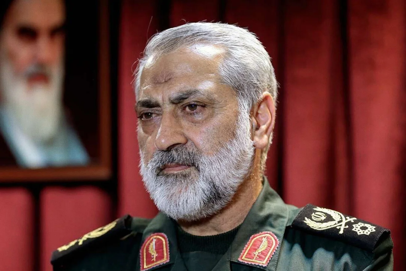 İran ordusu ABŞ-ni hərbi əməliyyatlardan çəkinməyə çağırdı