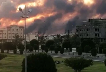İran PUA-sı Səudiyyə Ərəbistanında neft emalı zavoduna zərbə endirdi