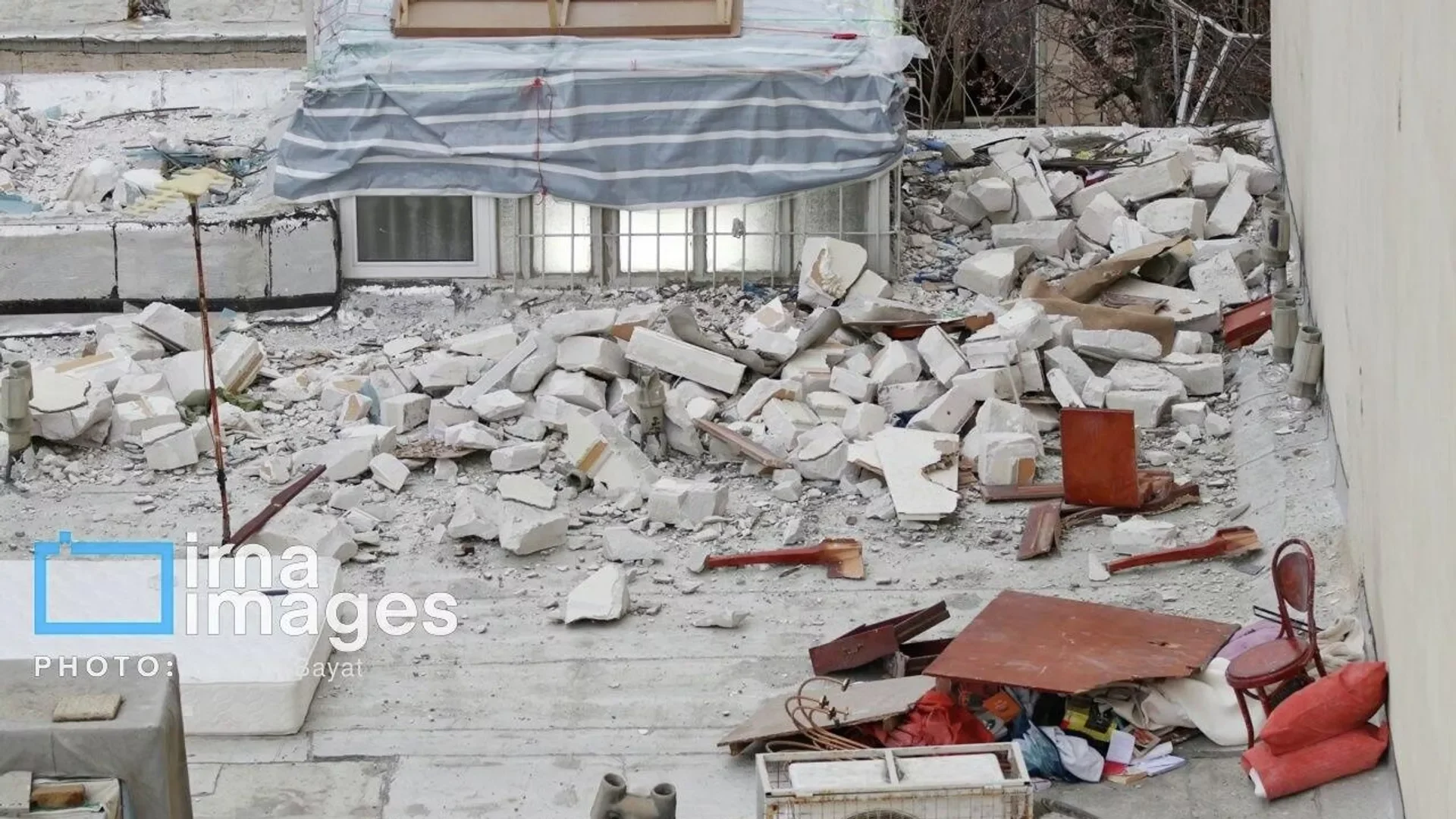 İranda yaşayış binalarına zərbə endirilib: azı 11 nəfər ölüb