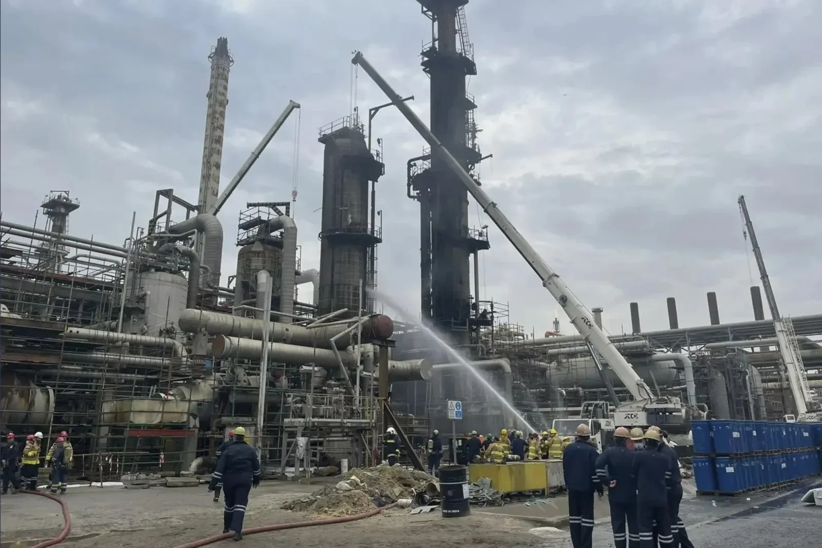 İranın dronları Küveytdəki neft emalı zavoduna hücum edib