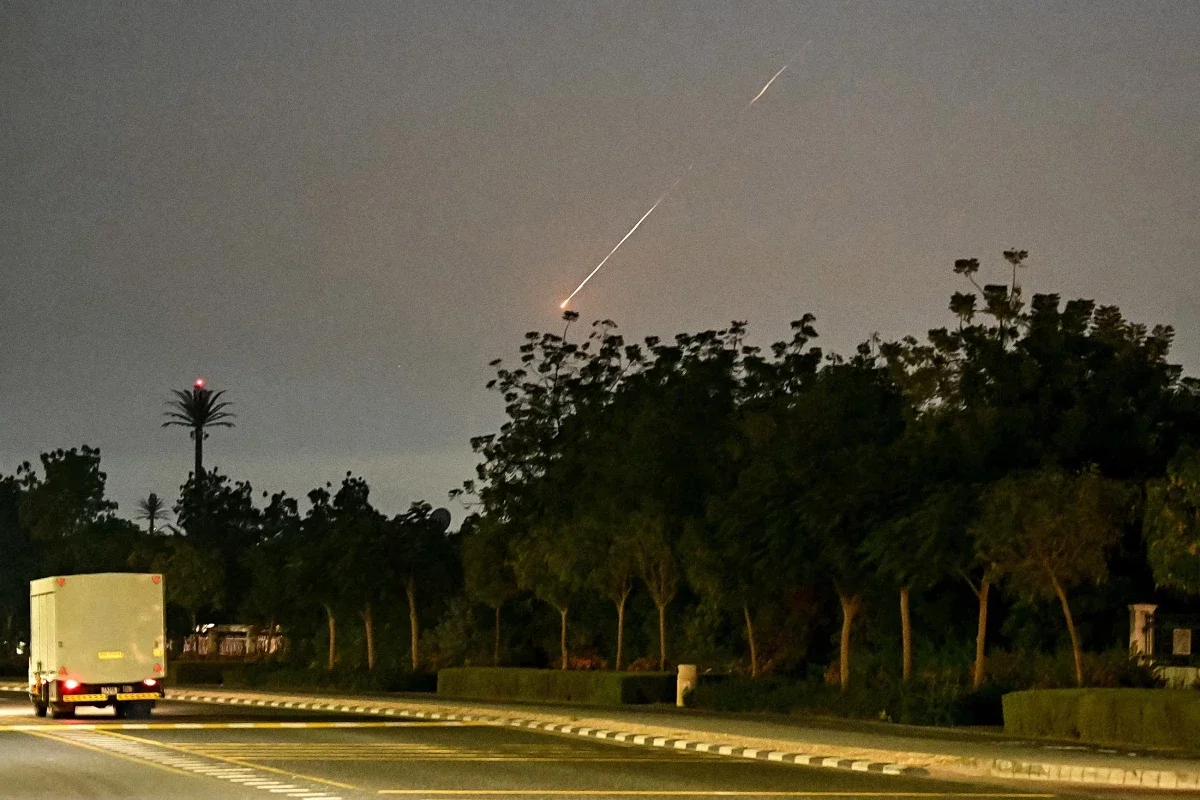 Атака БПЛА Ирана на Дубай: двое раненых и взрывы в регионе