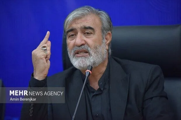 İranlı deputat: ABŞ-nin regional məsələlərə müdaxilə dövrü başa çatıb