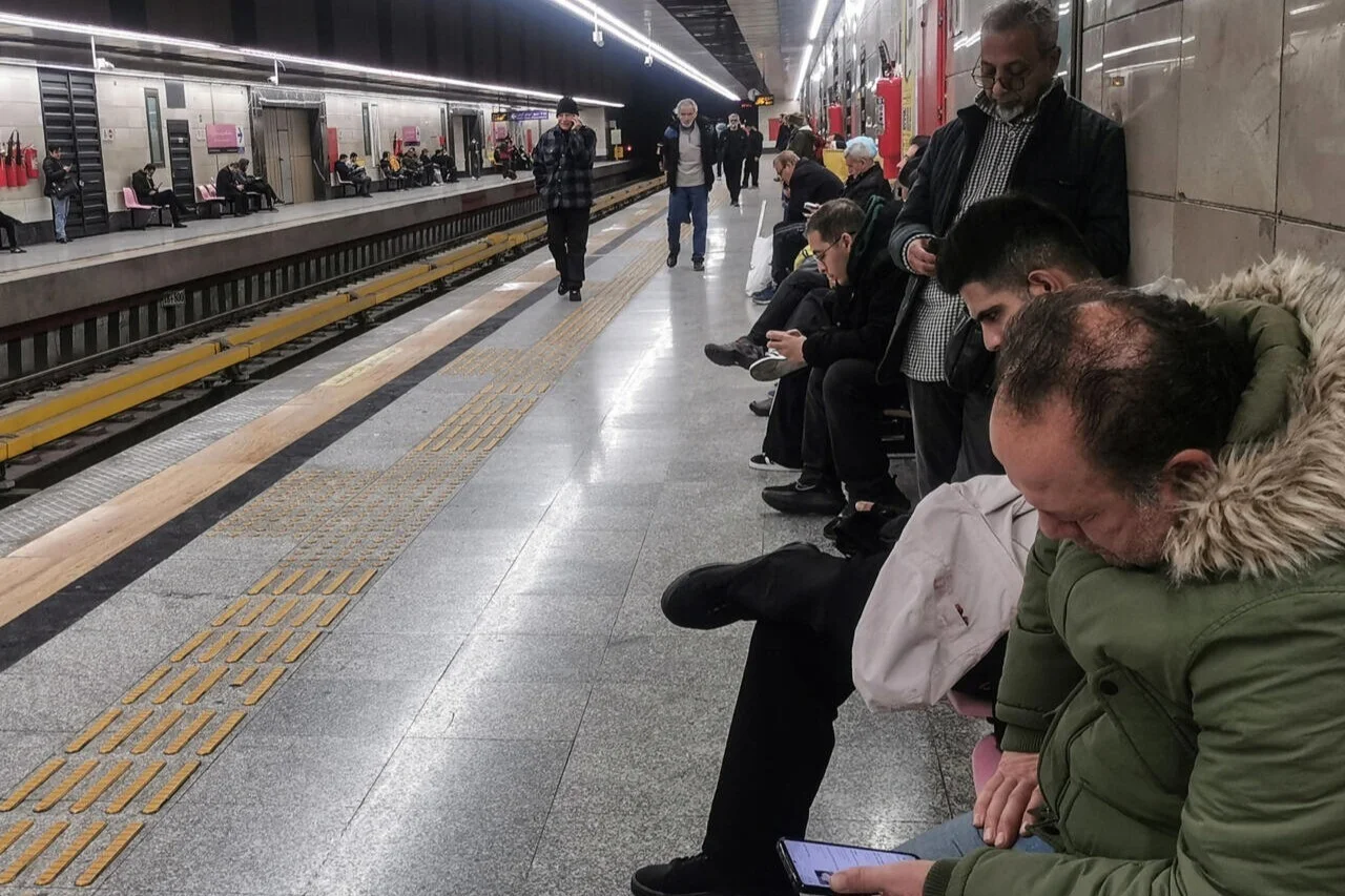 İsrail İran vətəndaşlarına qatar səyahətindən çəkinməyi tövsiyə edir