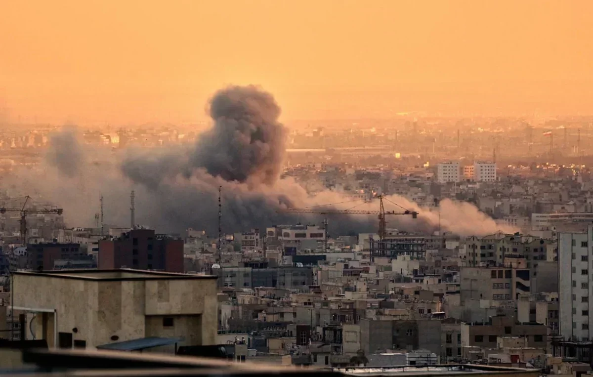 İsrail Tehrandakı hərbi obyektləri vurdu