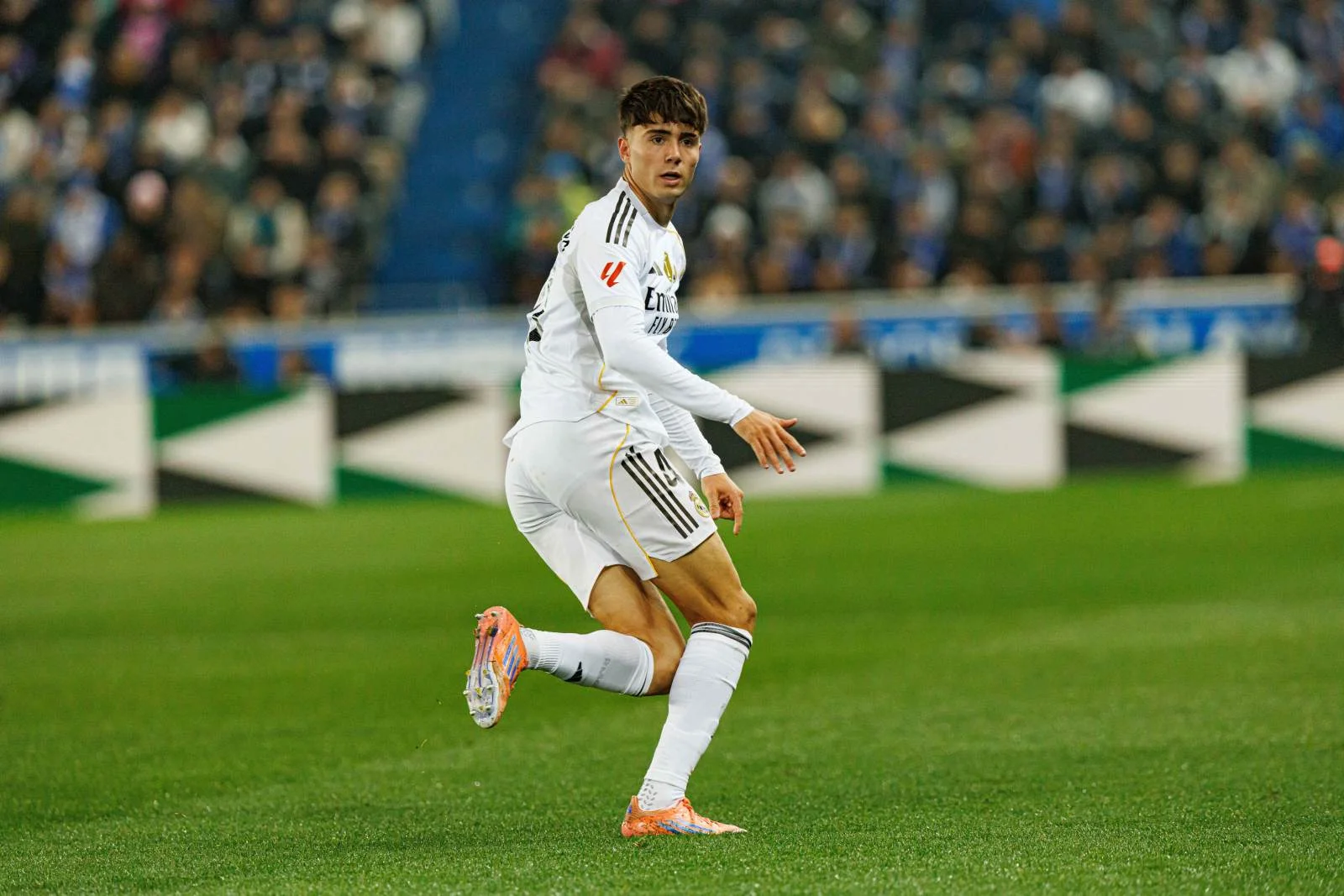 İtaliya klubları "Real Madrid"in gənc müdafiəçisi ilə maraqlanır