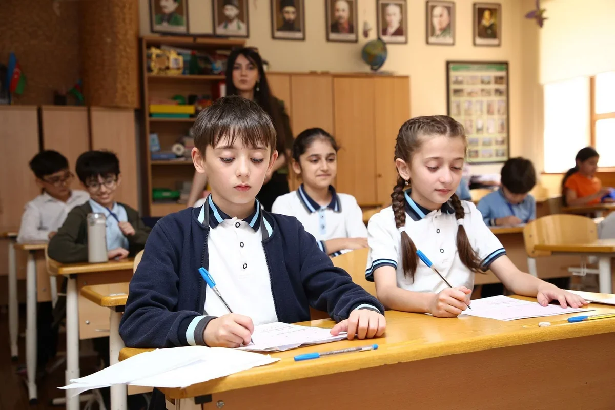 IV və VI siniflərdə yerdəyişmə dayandırıldı