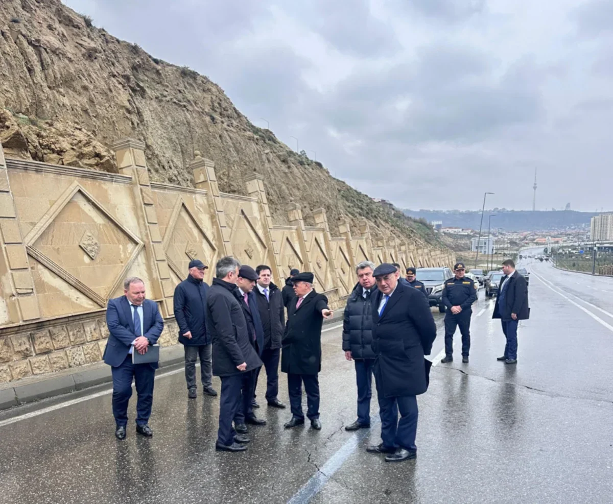 Kəmaləddin Heydərov Bibiheybətdəki sürüşmə ərazisinə baxış keçirib