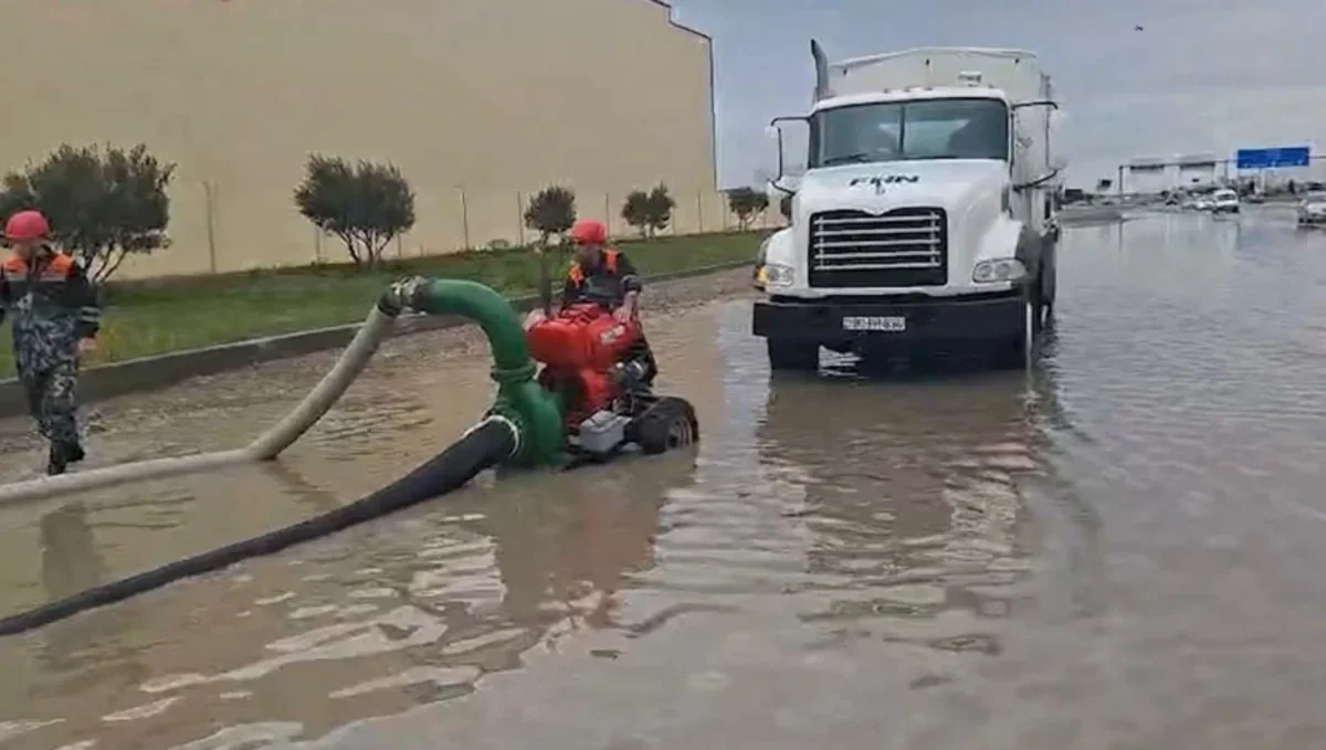 В Баку эвакуированы 58 человек из-за затоплений - ОБНОВЛЕНО