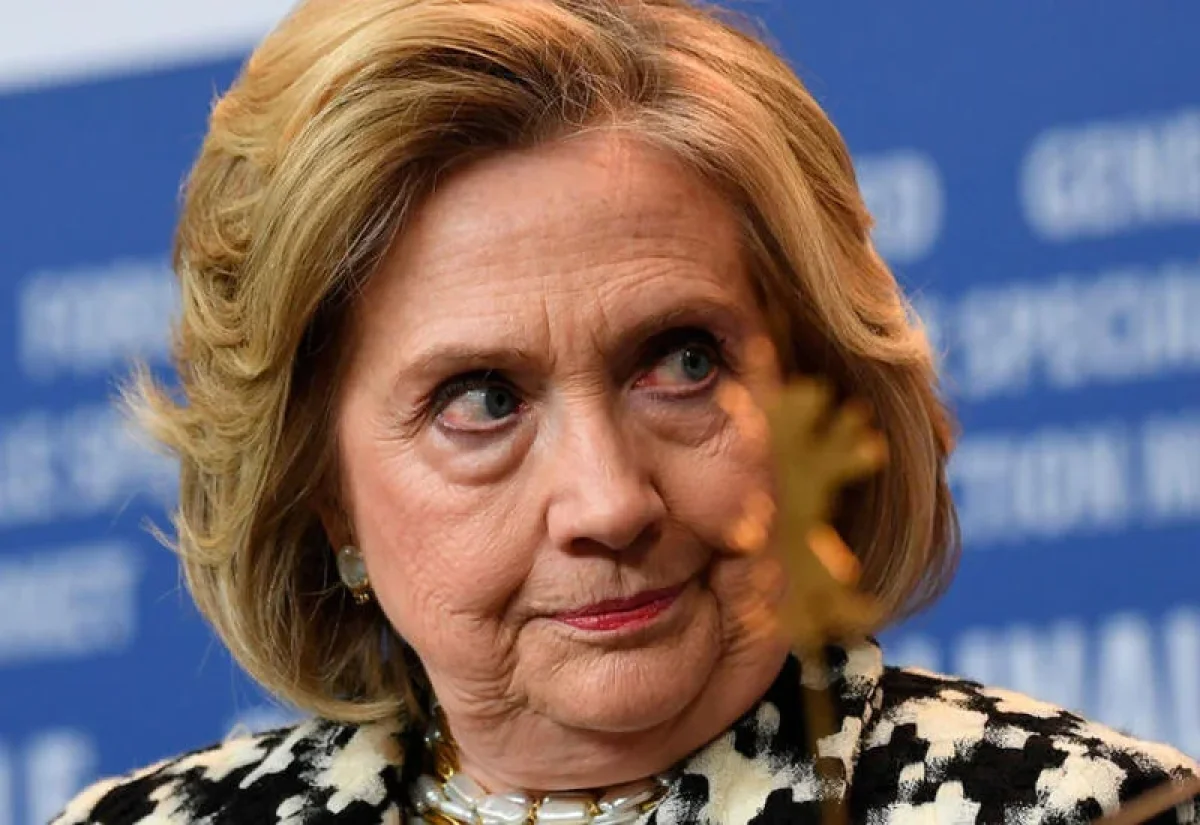 Klinton Orbanı Trampın "oyuncağı" adlandırıb