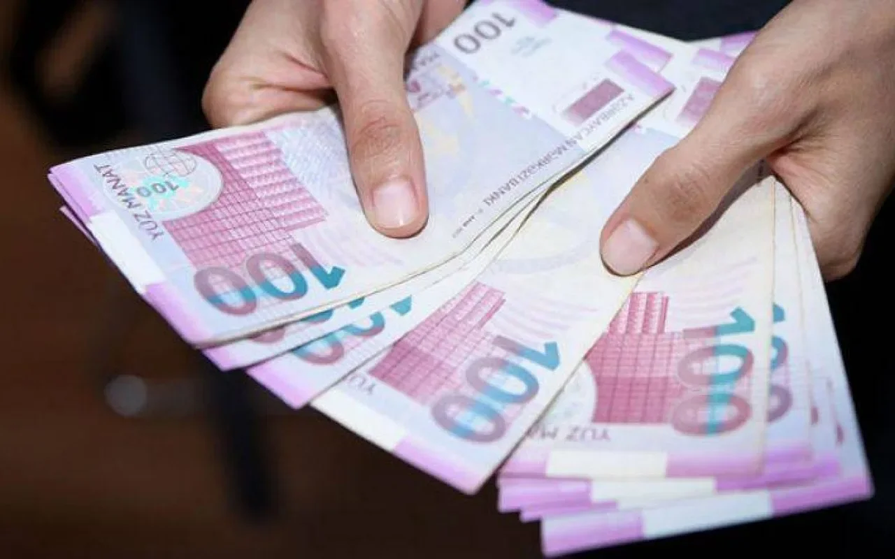 Azerbaijan introduces state fee for crowdfunding platforms