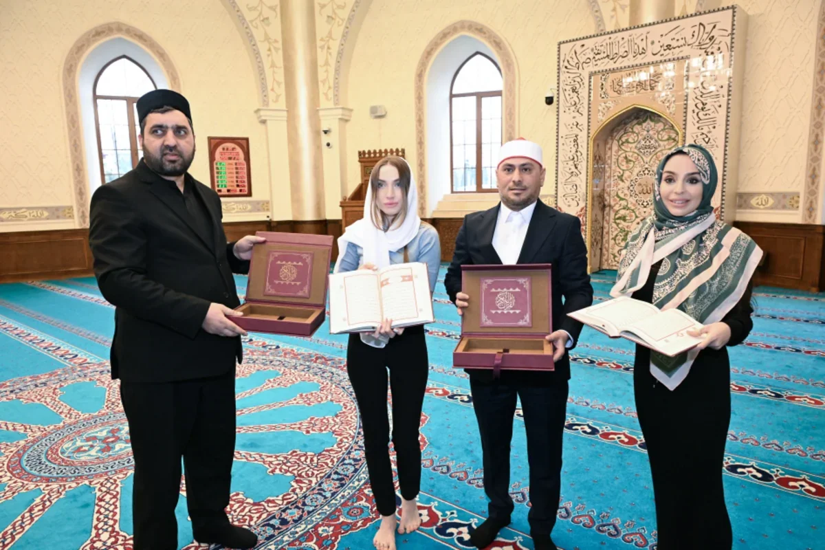 Leyla Əliyeva və Alena Əliyeva Quba Cümə məscidini ziyarət etdilər