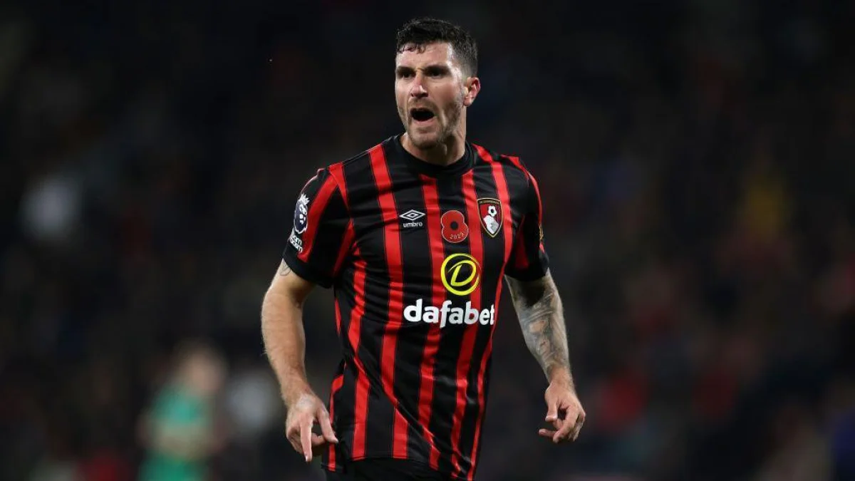 "Liverpul" "Bornmut"un müdafiəçisini transfer etməyə yaxındır