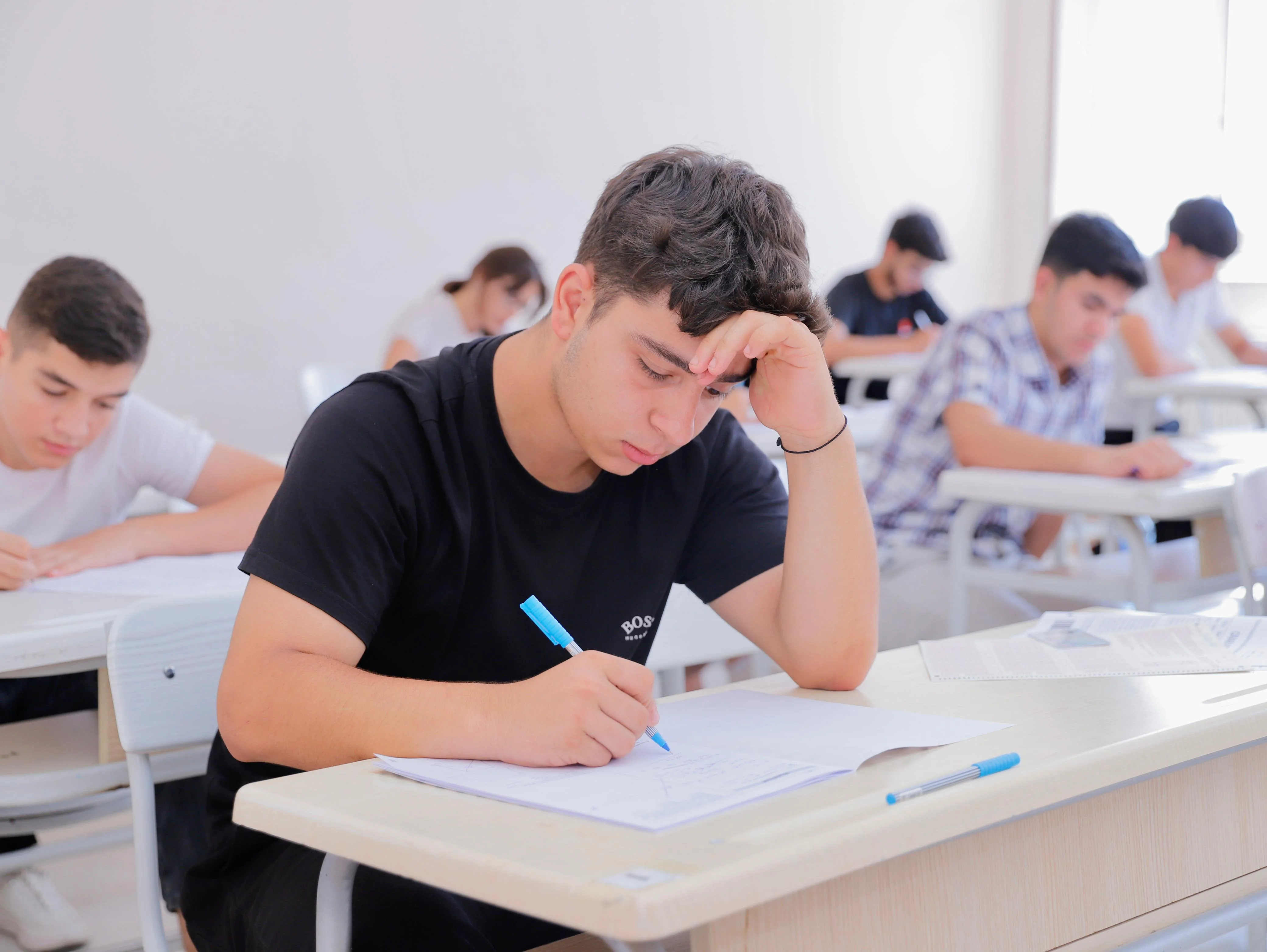 Magistratura imtahanı keçirildi - YENİLƏNİB