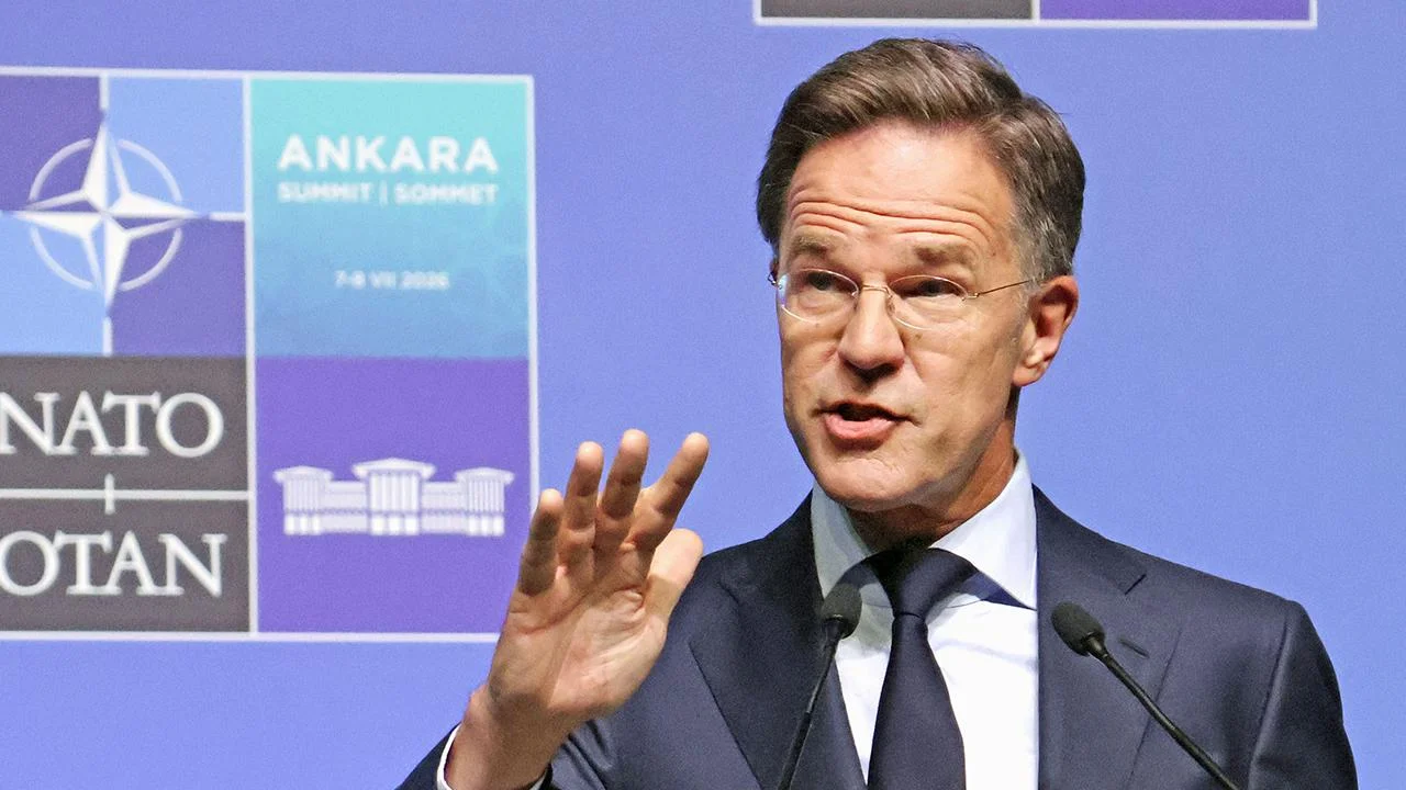 Mark Rutte: Ankara Zirvəsi tarixi uğurdur