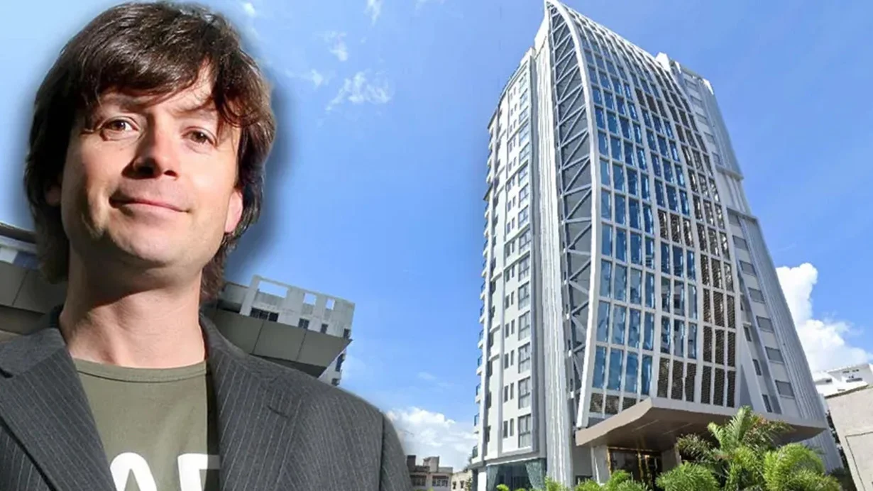 Məşhur milyarder 17-ci mərtəbədən yıxılaraq öldü