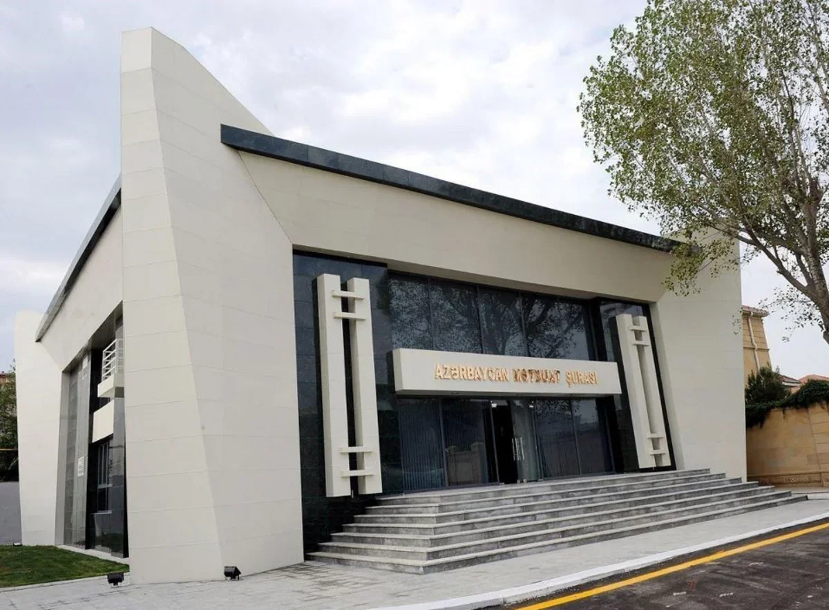 Azerbaijan Press Council warns of fake WhatsApp accounts