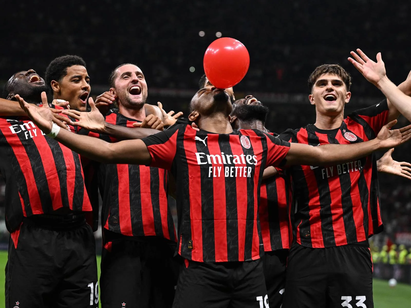"Milan" "Flamenqo"nun futbolçusu üçün 15 milyon avro təklif edir
