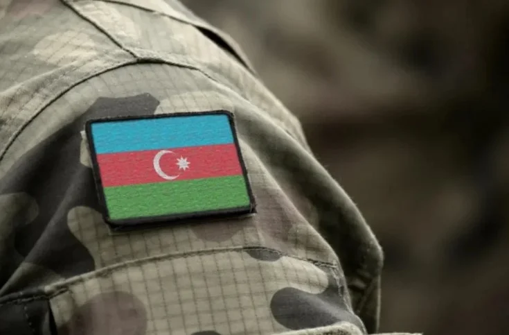 Milli Məclis hərbi qulluqçuların jetonla təminatını qəbul etdi