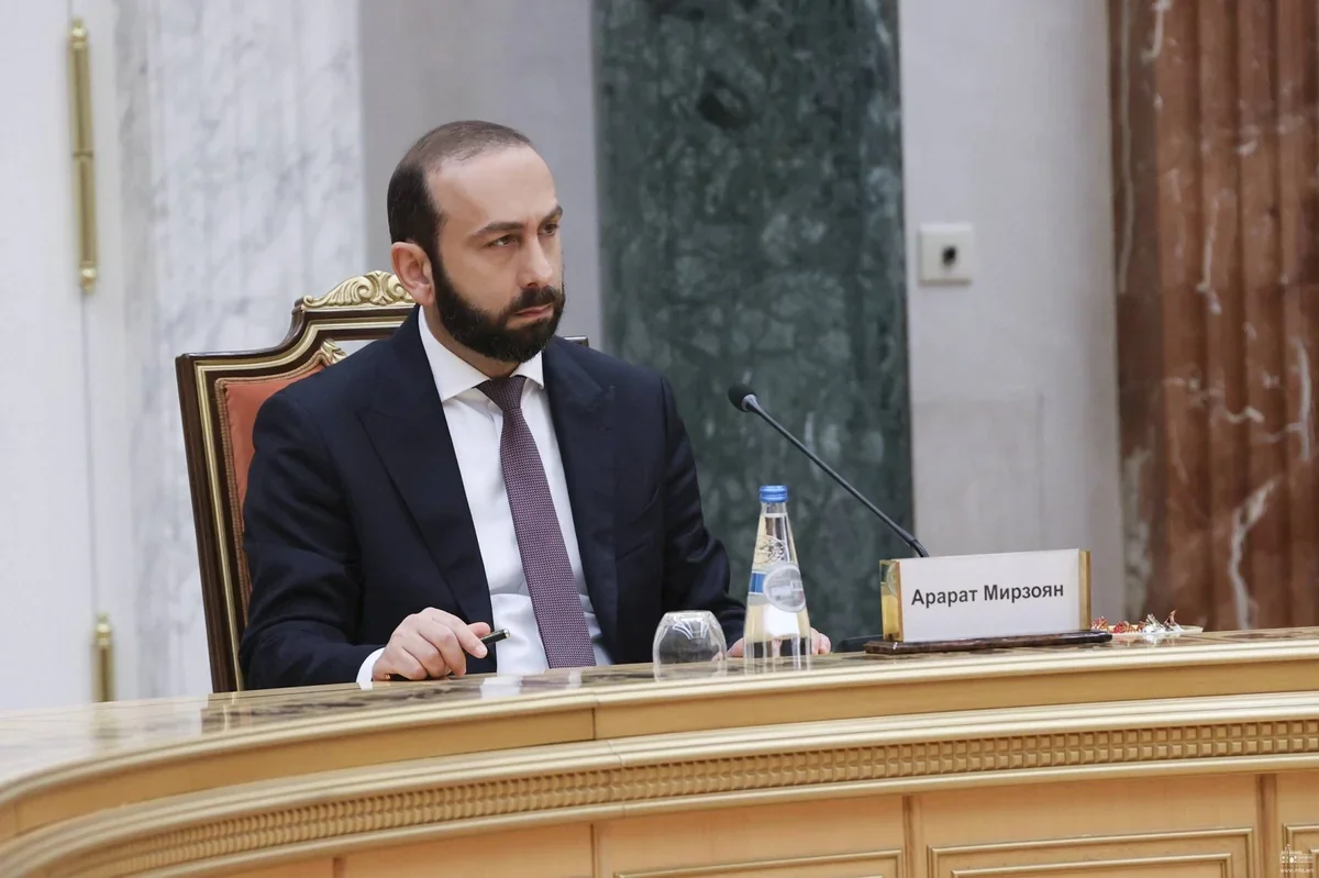 Mirzoyan: Ermənistan Türkiyə ilə dialoqda irəliləyiş gözləyir