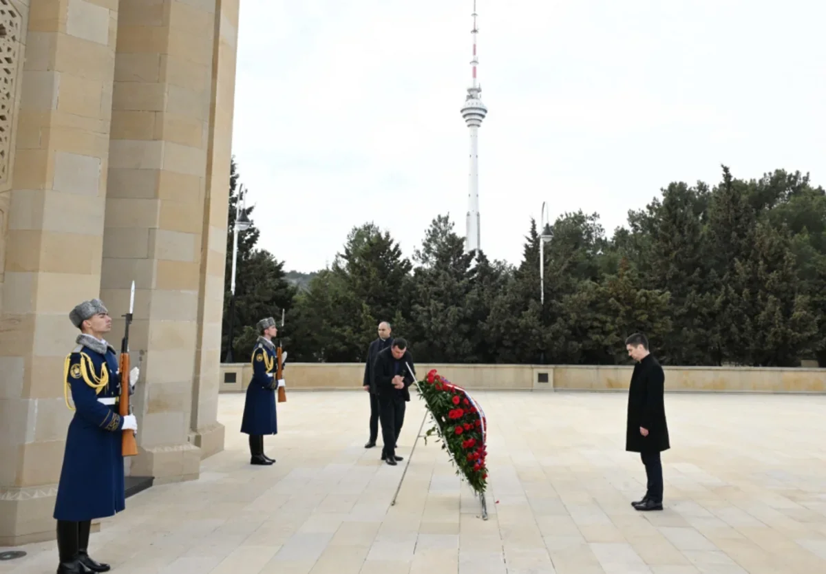 Mixay Popşoi Şəhidlər xiyabanında olub