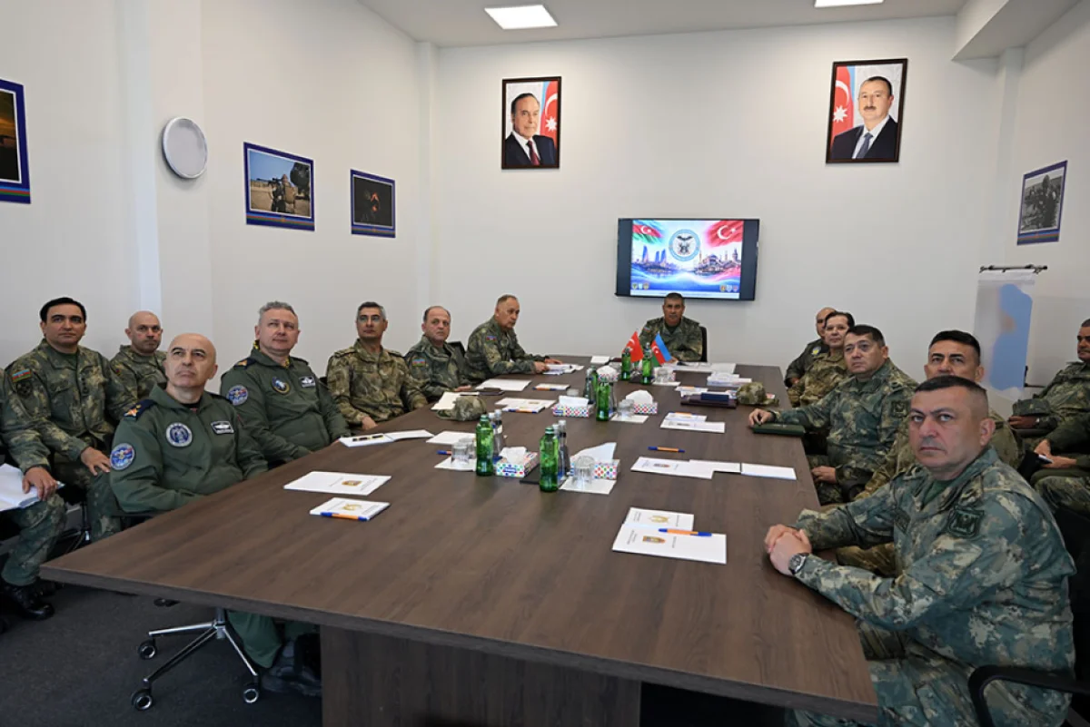 MN rəhbərliyi birgə taktiki-xüsusi təlimin gedişatını izləyib