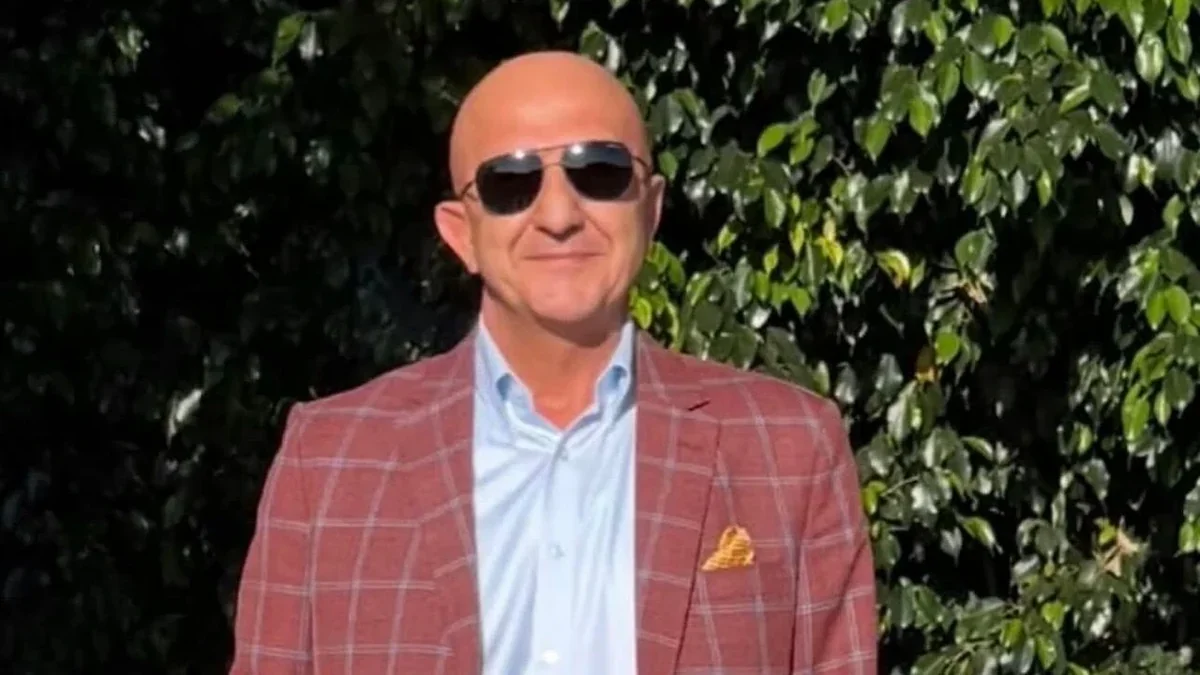 Mövlud Çavuşoğlunun qardaşı güllələndi