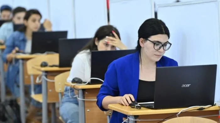 Müəllimlərin təkrar sertifikasiyası: Komissiya fəaliyyətə başladı