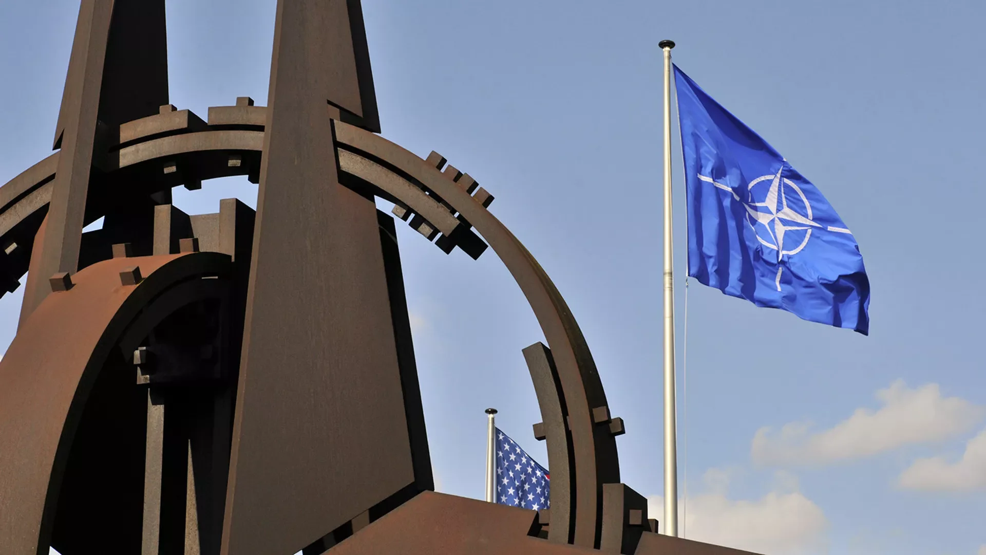 NATO generalı: Rusiya alyansla münaqişə axtarmır