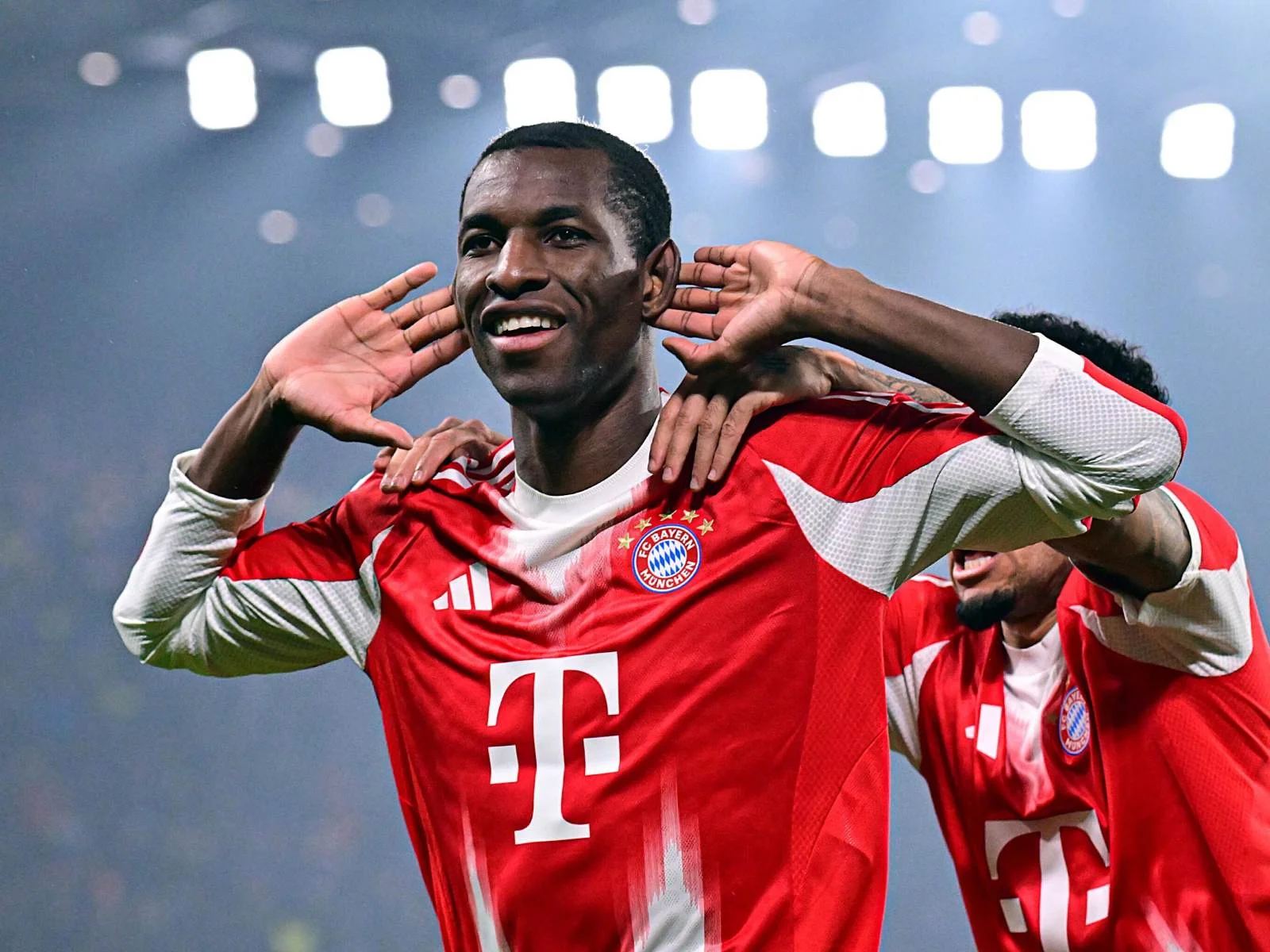 Nikolas Cekson İtaliya nəhənglərinin hədəfində