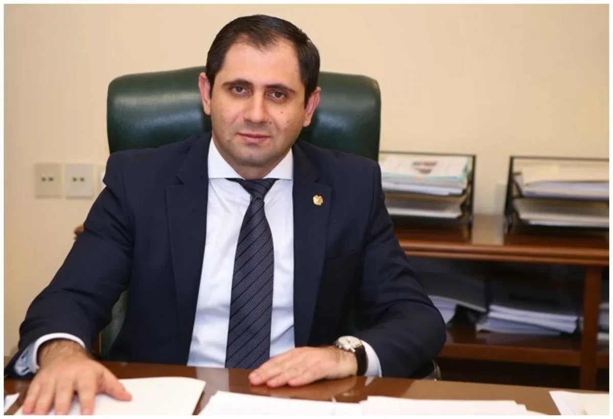 Papikyan Gürcüstanda rəsmi səfərdədir