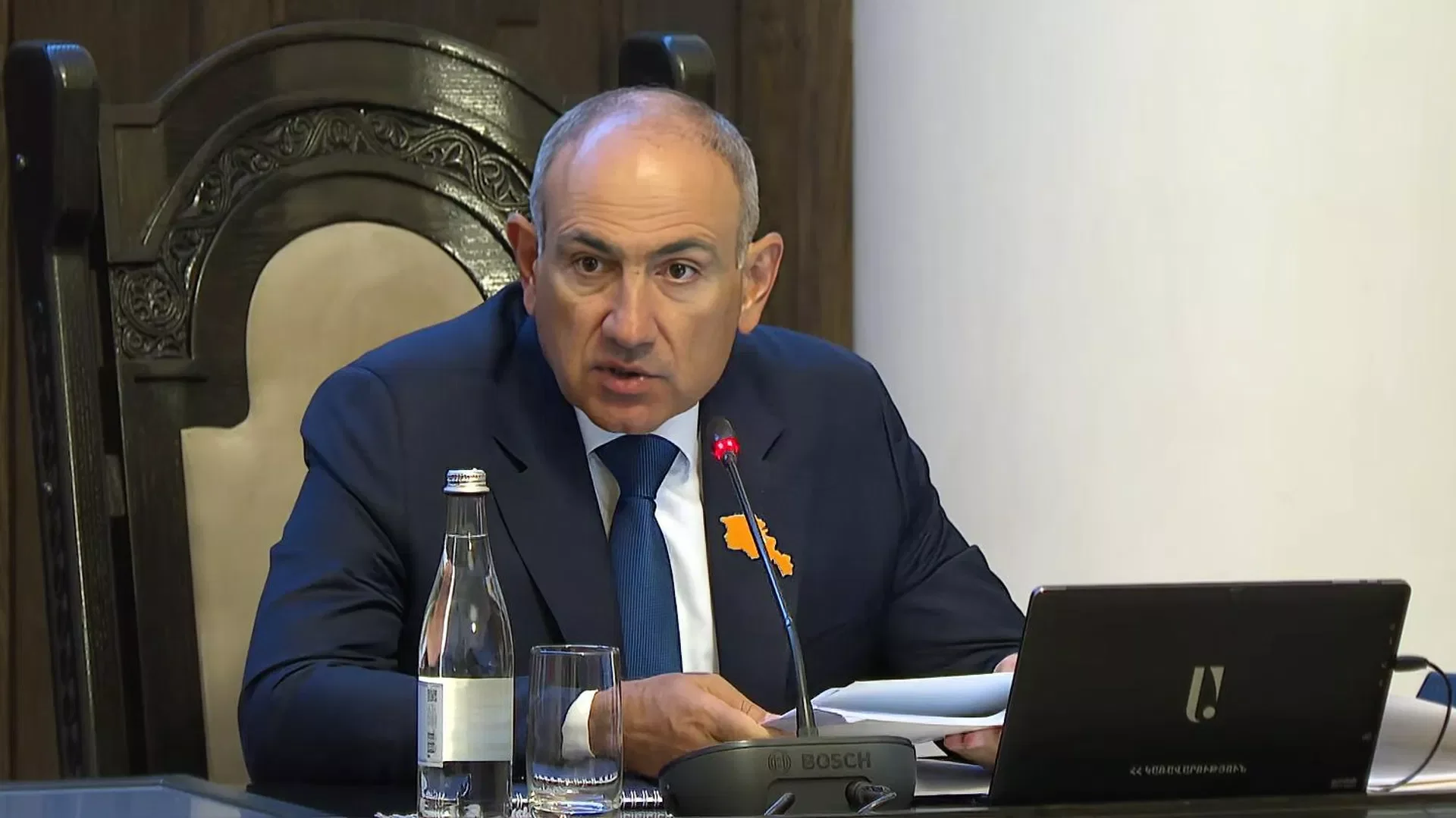 Paşinyan hökumətin istefasını açıqladı