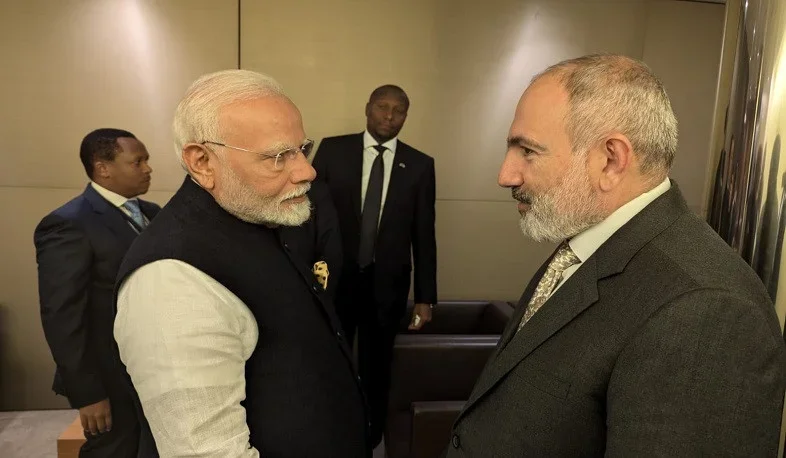 Armenian PM Pashinyan meets with Indian PM Modi in Bishkek