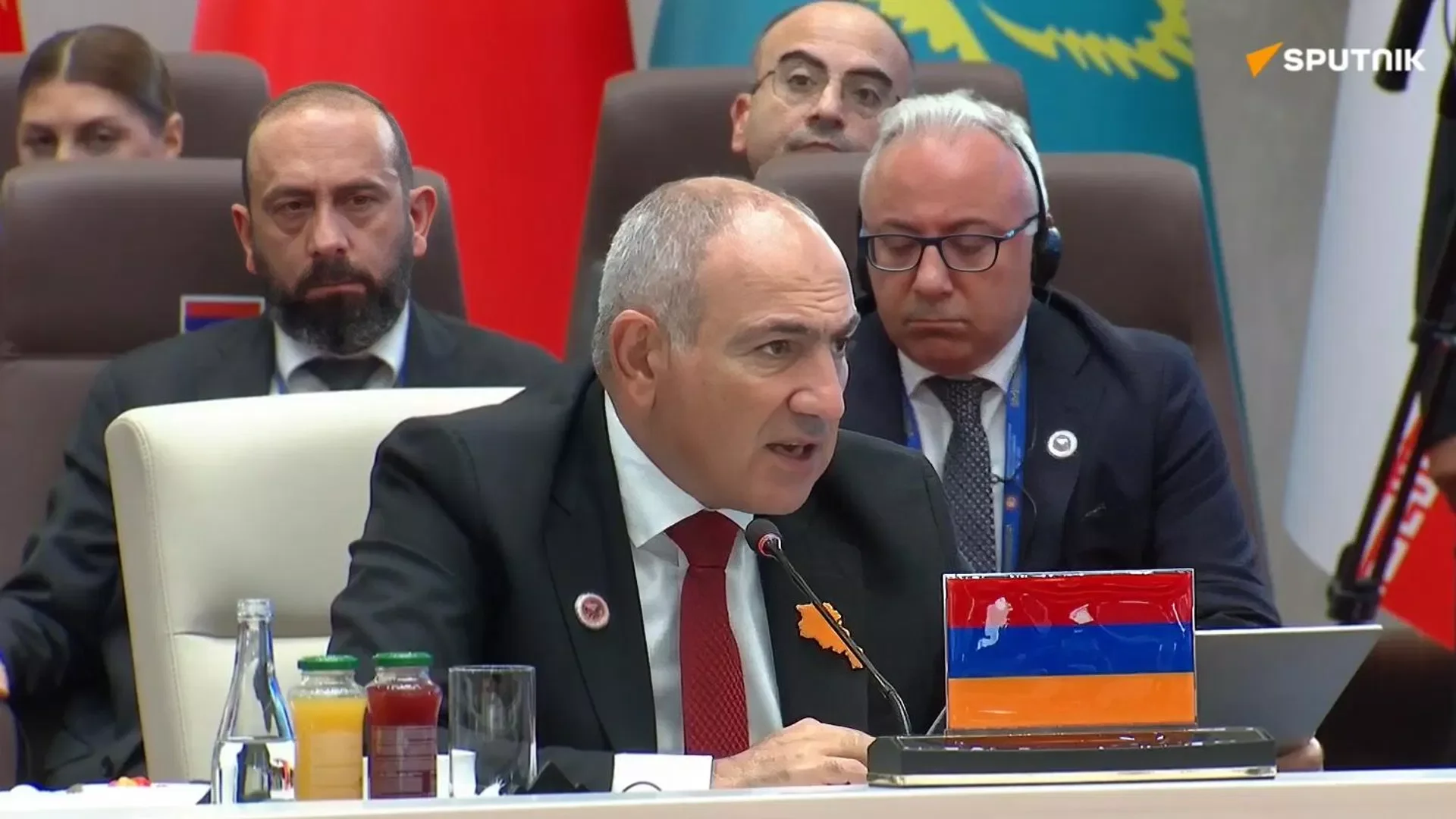 Paşinyan regionun gələcək xəritəsindən danışdı
