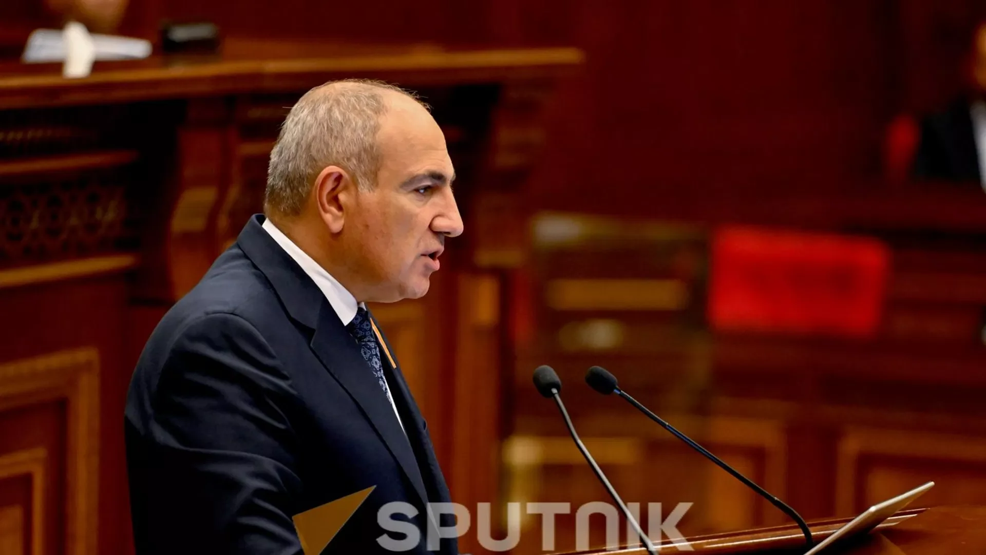 Paşinyan sosial şəbəkələrdə anonim profillərin qadağan edilməsini təklif edib