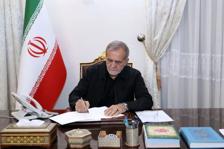Iranian President Pezeshkian supports new diplomatic talks