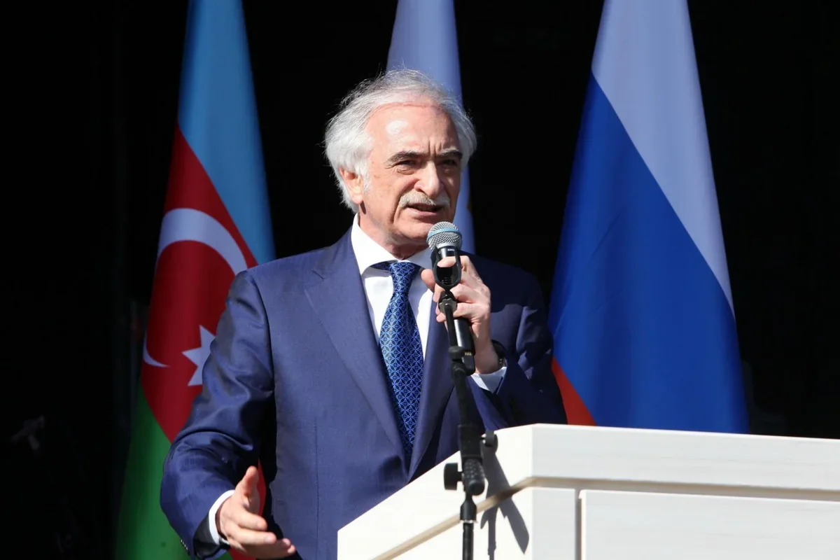 Polad Bülbüloğlu: Müəllimlər imtahan verməlidir