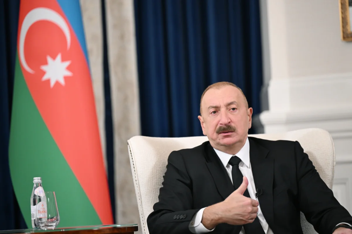 Prezident bu futbolçunu TƏLTİF ETDİ - FOTO