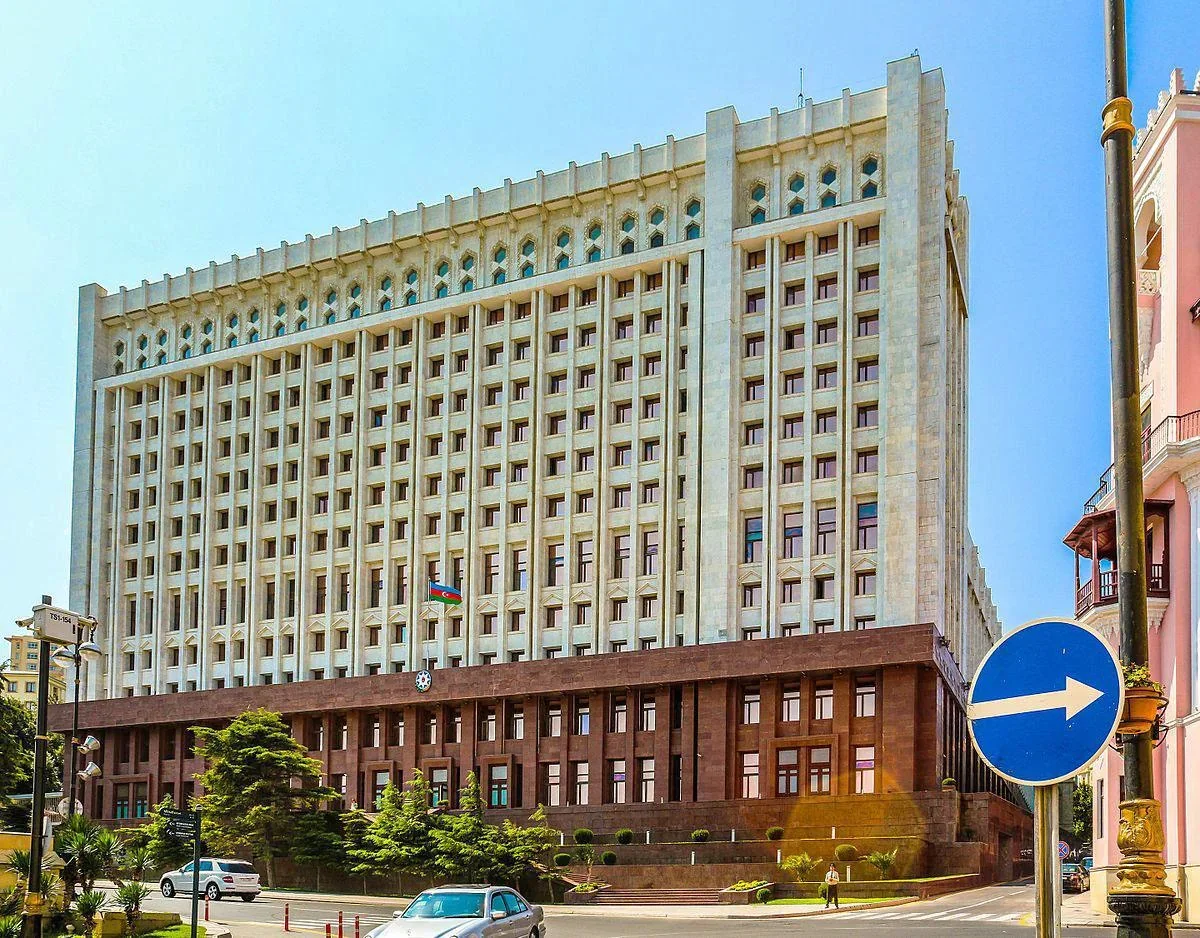 Prezidentin yeni mətbuat katibi kimdir?