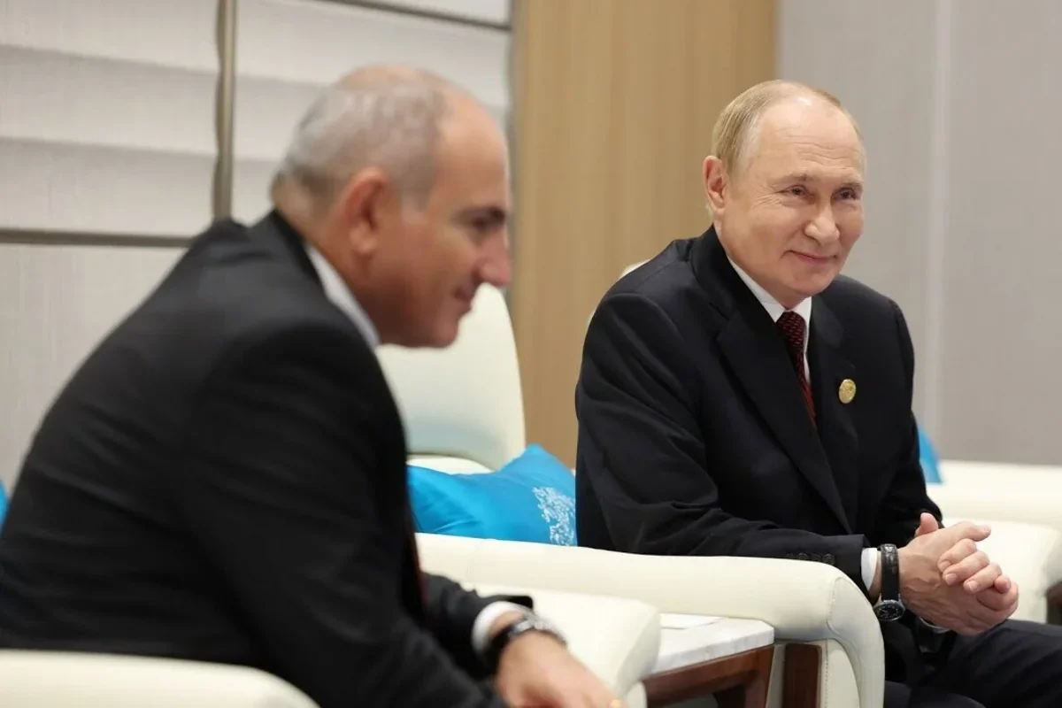 Putin və Paşinyan ikitərəfli münasibətləri müzakirə ediblər