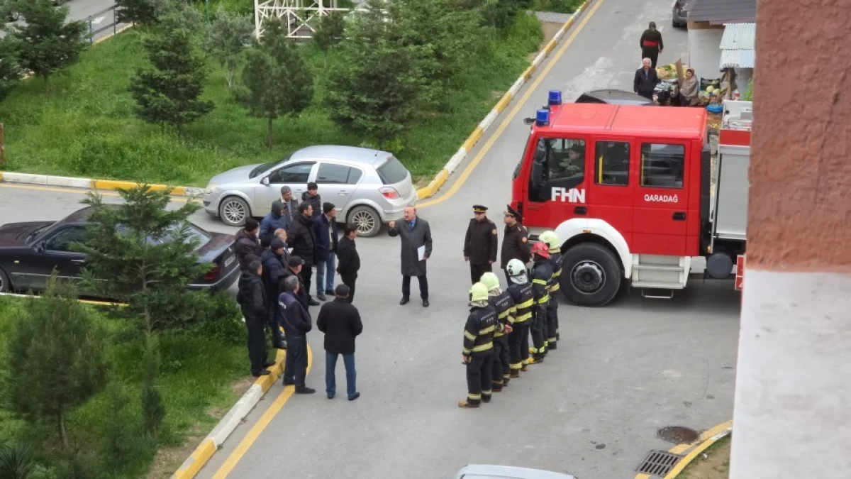 “Qobu Park” yaşayış kompleksində şərti yanğın təlimi keçirilib