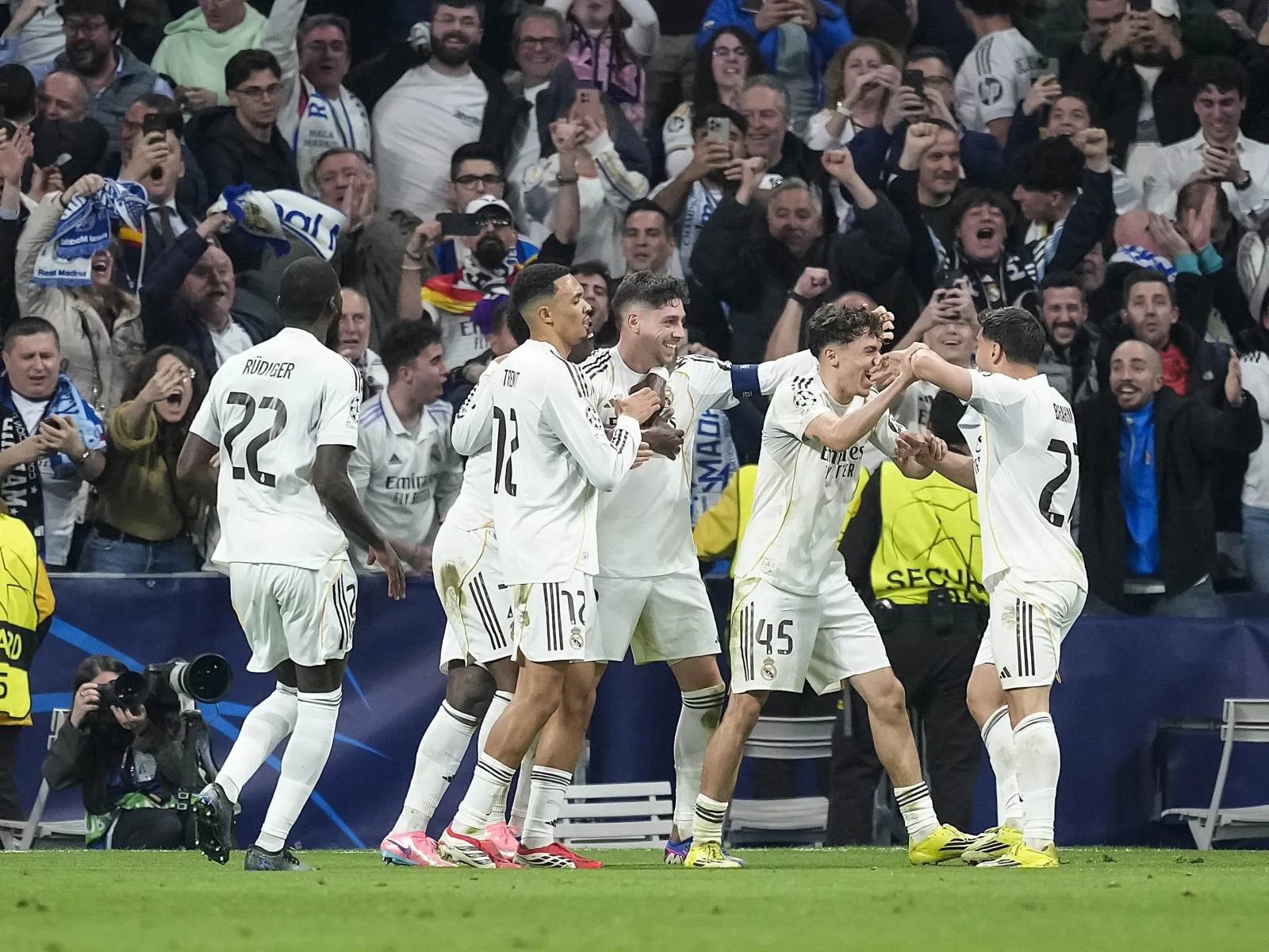 «Реал Мадрид» планирует подписать трех новых защитников летом