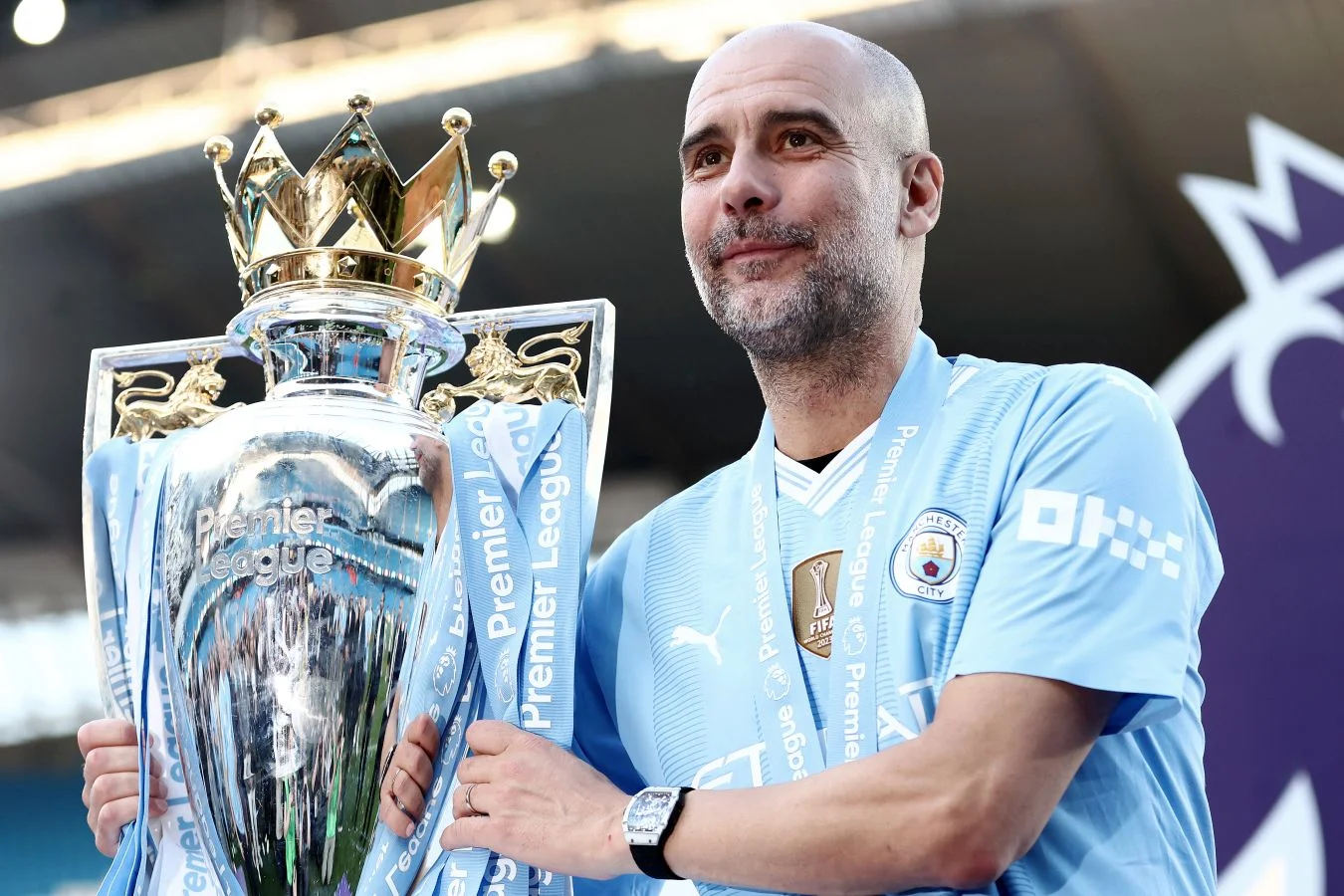 Roy Kin “Mançester Siti” futbolçularının medallarını zibilə atacağını deyib