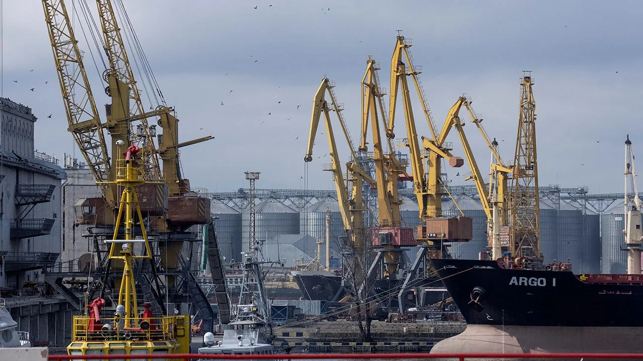 Rusiya Ukraynanın liman və hərbi logistika obyektlərinə zərbələr endirdi