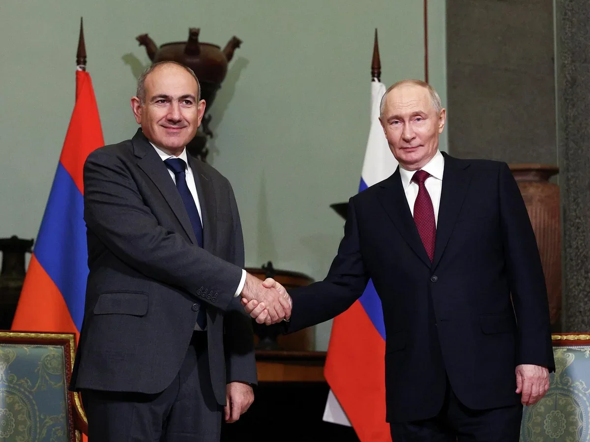 Rusiya və Ermənistan liderləri AİŞ toplantısının nəticələrini dəyərləndiriblər