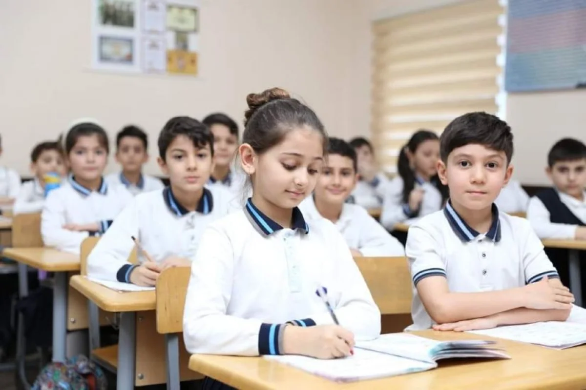 Şagirdlərin elektron yerdəyişməsi başladı
