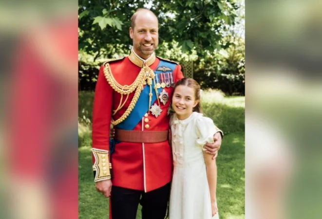 Rare photo of Prince William and Princess Charlotte released